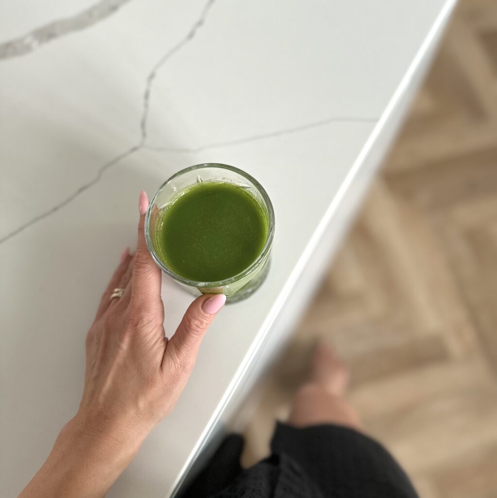sok z selera naciowego, świeżo wyciskany sok z selera, sok z selera Warszawa, seler naciowy sok, detoks sok z selera, sok z selera cold press, selerowy detoks, naturalny sok z selera, sok z selera naciowego na czczo, właściwości soku z selera, oczyszczanie sokiem z selera, seler naciowy zdrowie, sok z selera dostawa, seler sok odchudzanie, działanie soku z selera, jak pić sok z selera, sok z selera naciowego efekty, świeży sok z selera Warszawa, sok z selera przeciwzapalny, domowy sok z selera, organiczny sok z selera, dieta sokowa seler, sok z selera na skórę, naturalny detoks seler, shot z selera naciowego, juice cleanse seler, sok z selera układ trawienny, seler na jelita, sok z selera na odporność, sok selerowy Warszawa